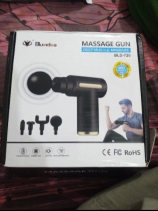 Blueidea BLD-720 Professional Massager Professional deep tissue massage gun with 4 replaceable heads for muscle recovery.